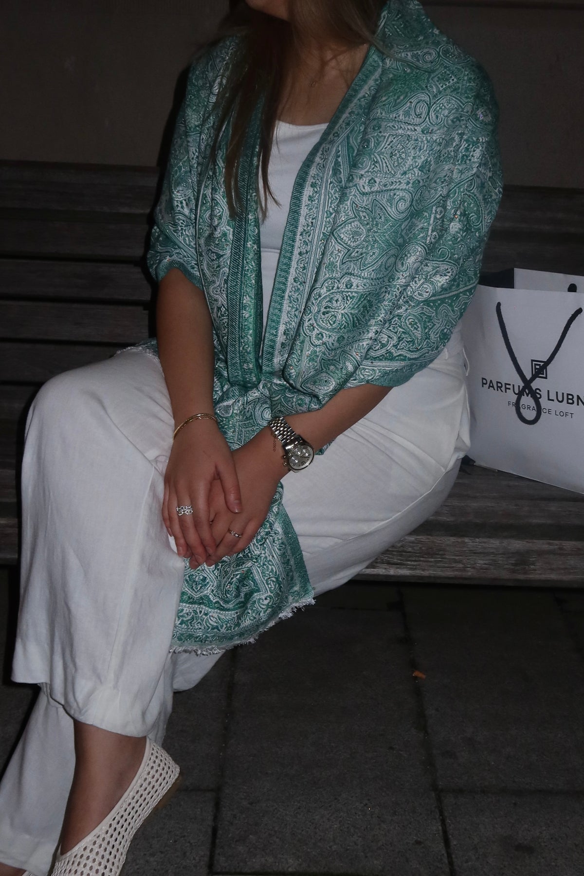 Hijab im Pashmina-Look